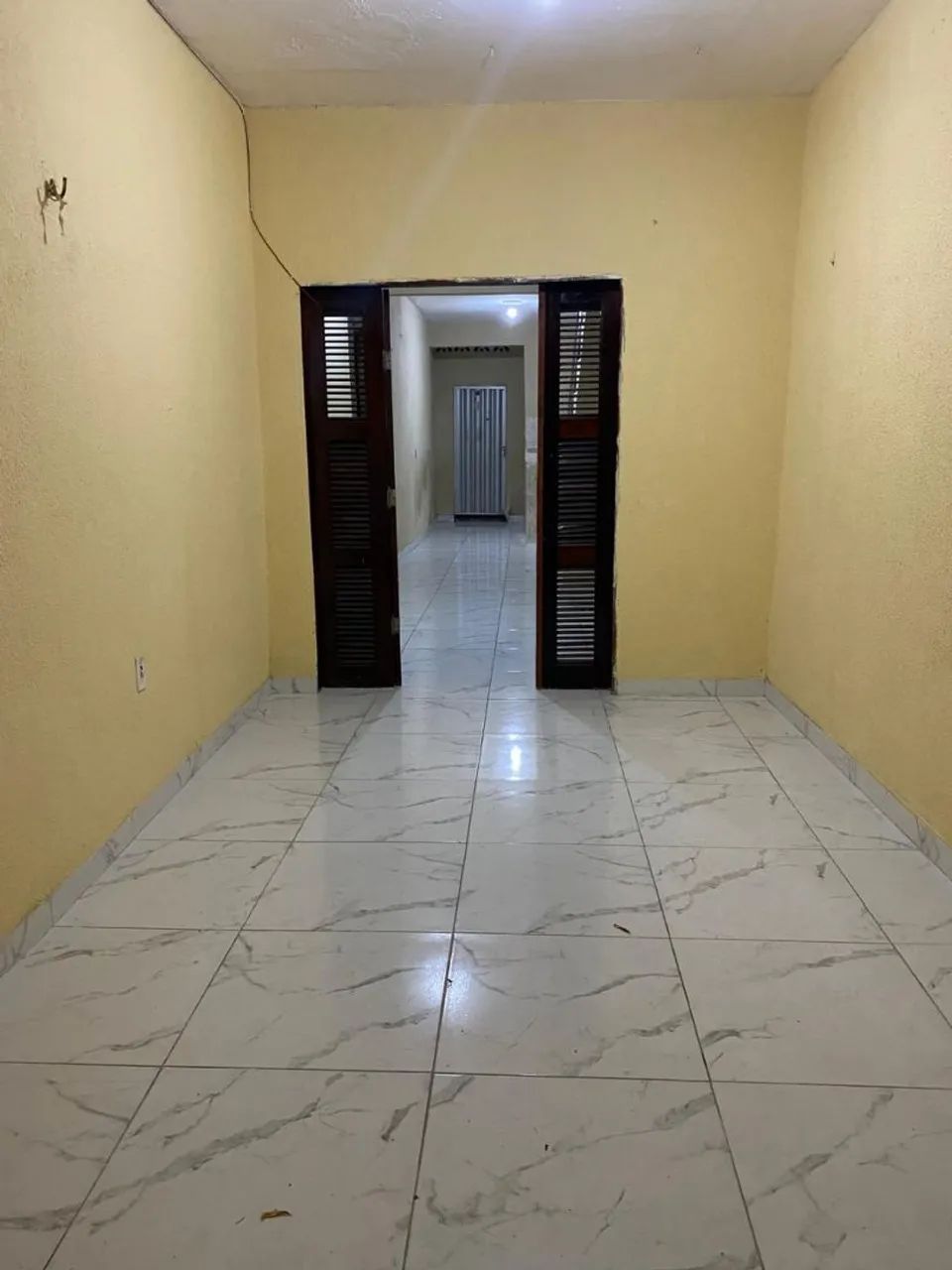 ALUGO UMA CASA DUPLEX 