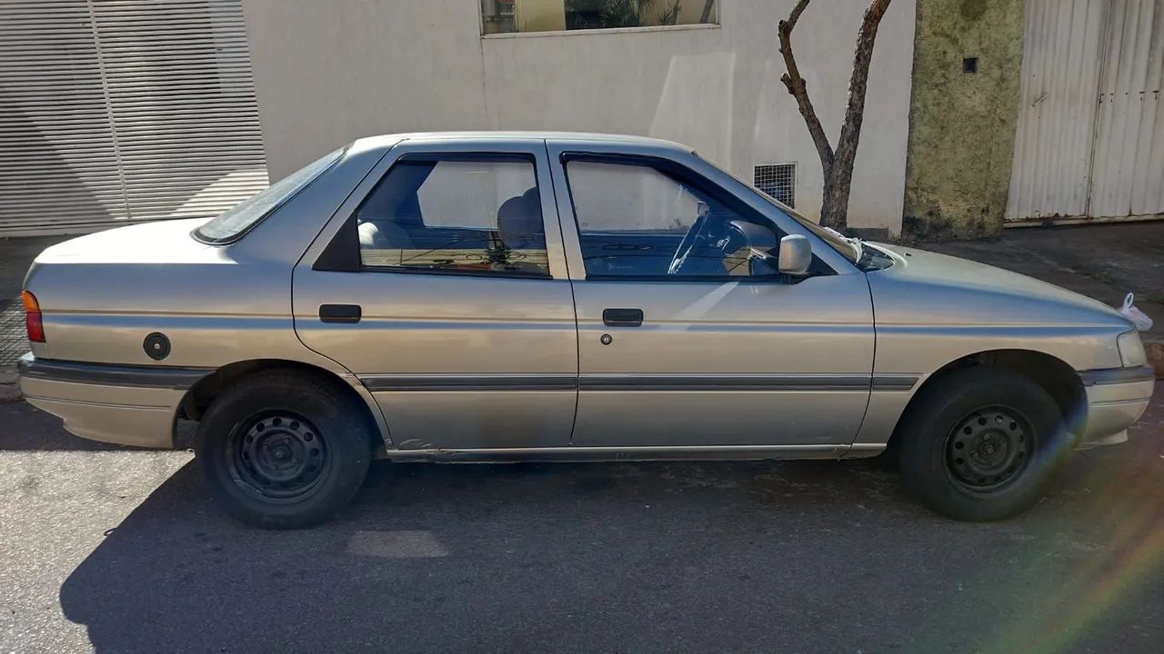 Ford Verona GL 1.8I / LX 1.8I 4P 1994