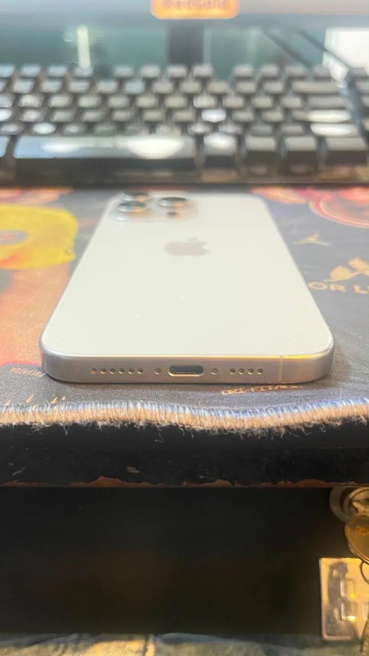 Iphone 15 pro max cor natural - Foto 4
