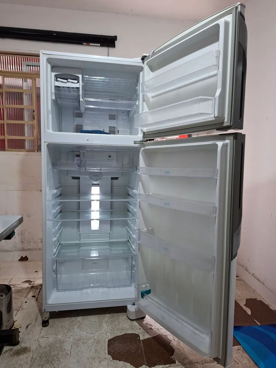 Geladeira Panasonic 
