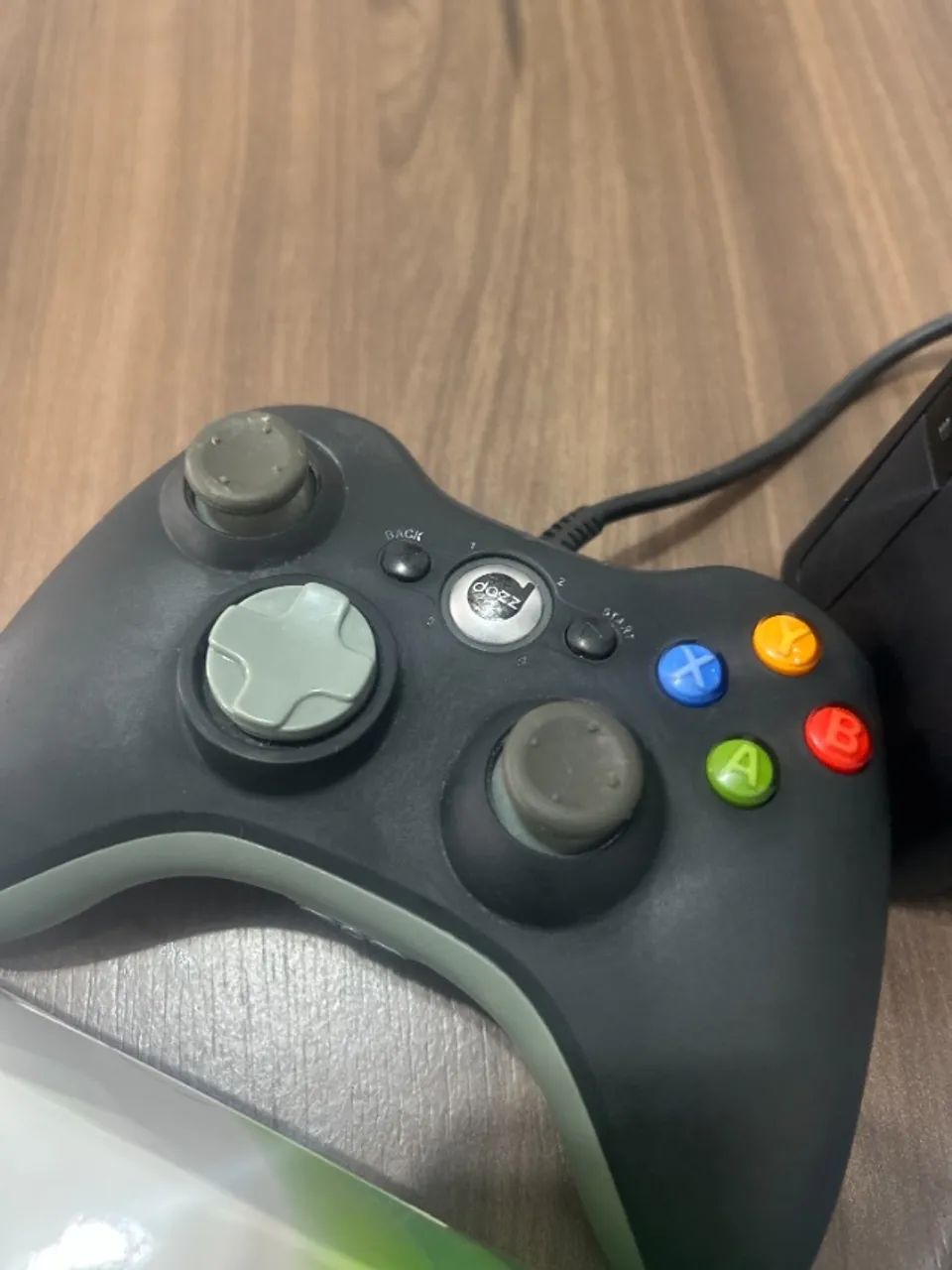 XBOX 360 com 2 controles, kinect e jogos - Foto 3