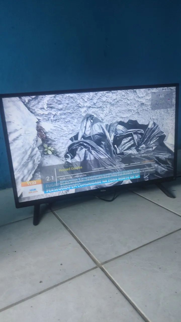 VENDO TV PHILCO 28 POLEGADAS  NÃO É SMART  - Foto 2