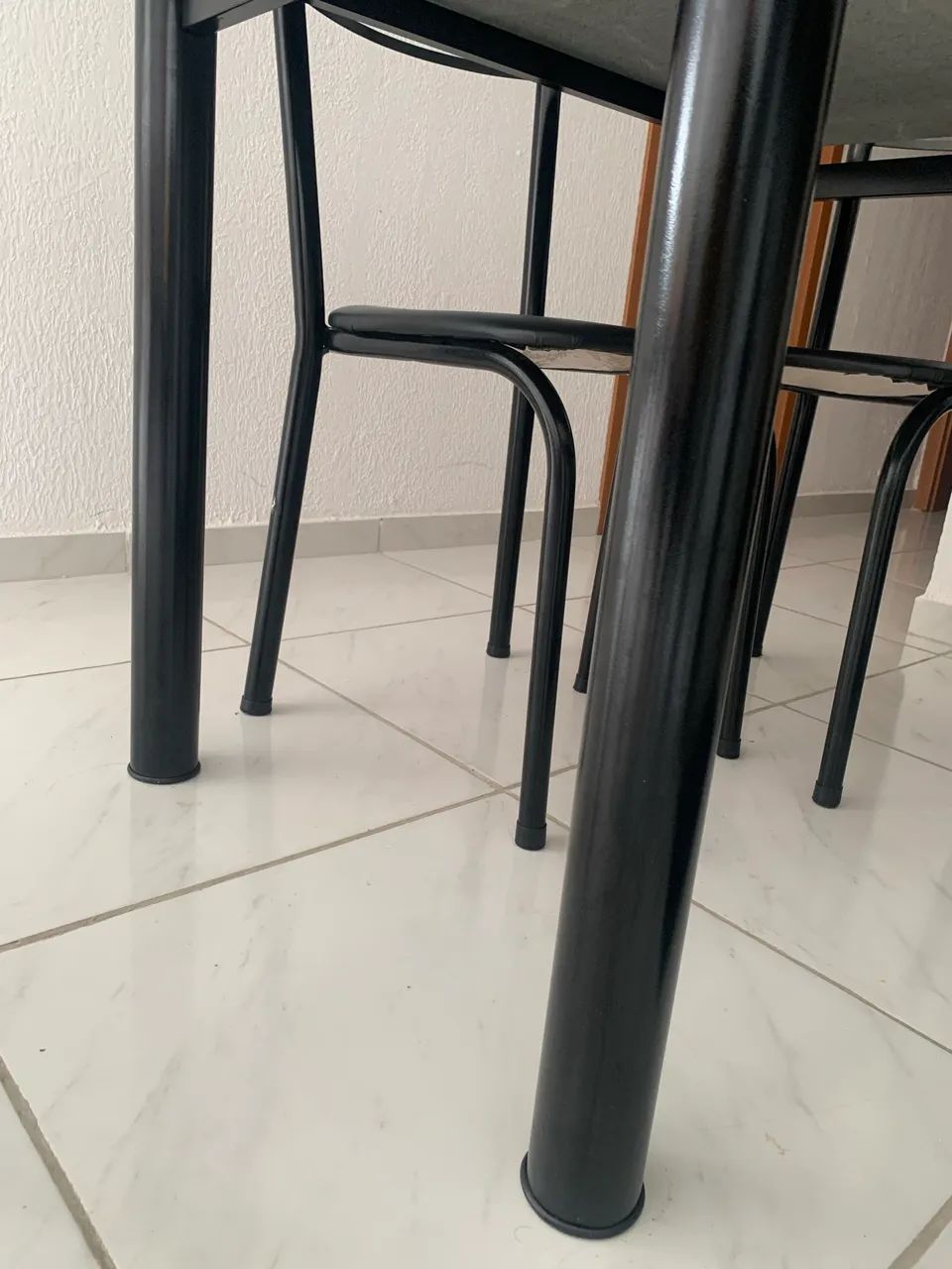 Mesa 4 cadeiras  - Foto 2