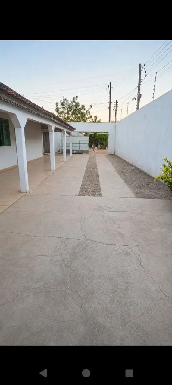 Casa espaçosa e ótima localização 
