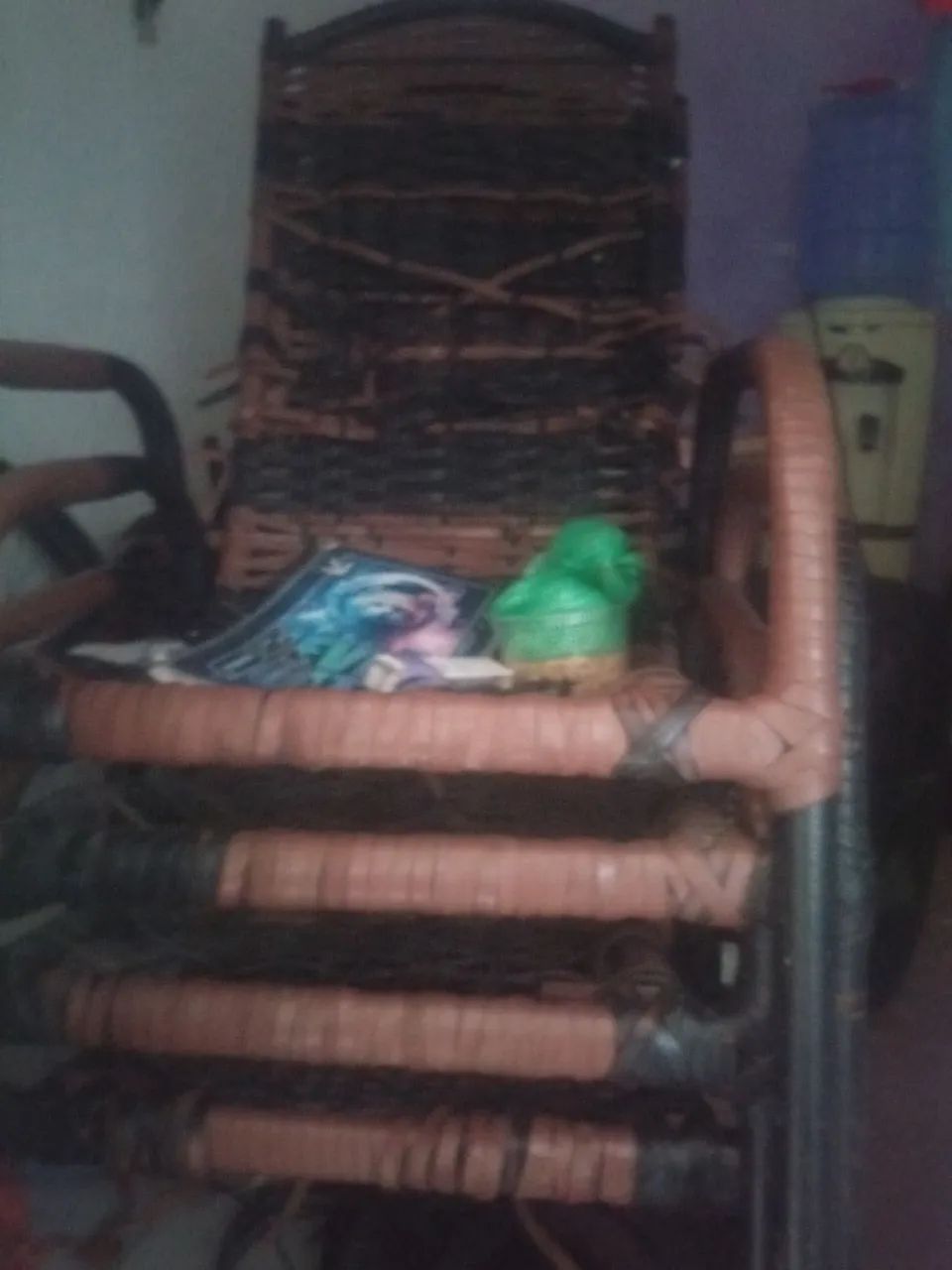 Pra vender 4 cadeiras de 