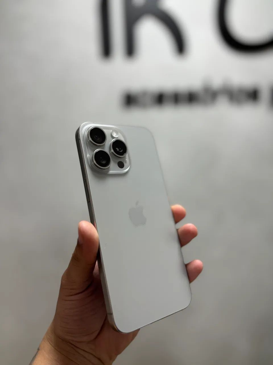iPhone 15 Pro Max - 256GB Natural - COM RECIBO - Celulares e