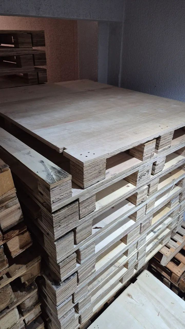 Pallets seminovos compensado, suporta aproximadamente 500kg, entrega rápida.  - Foto 2