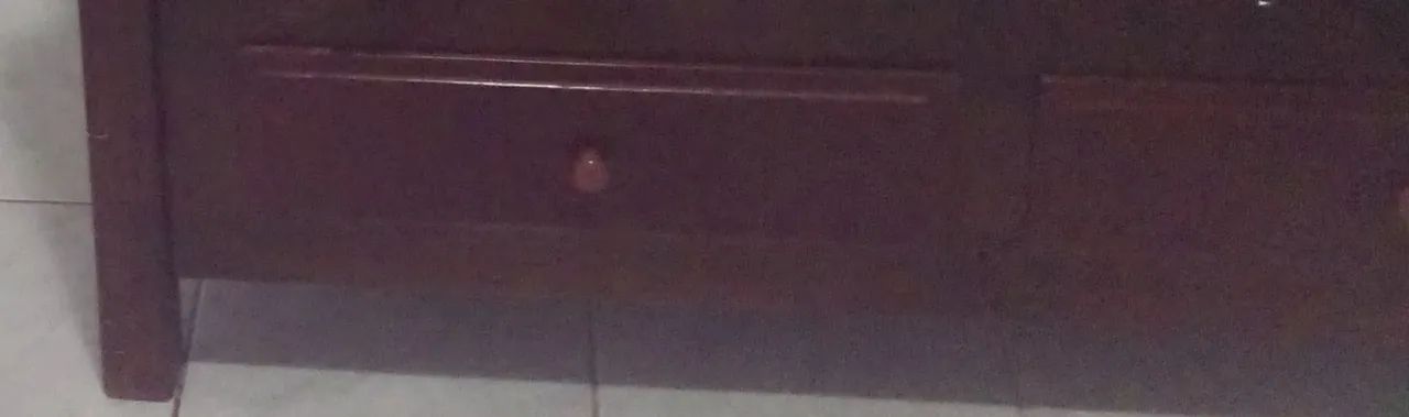 Berço de madeira de lei