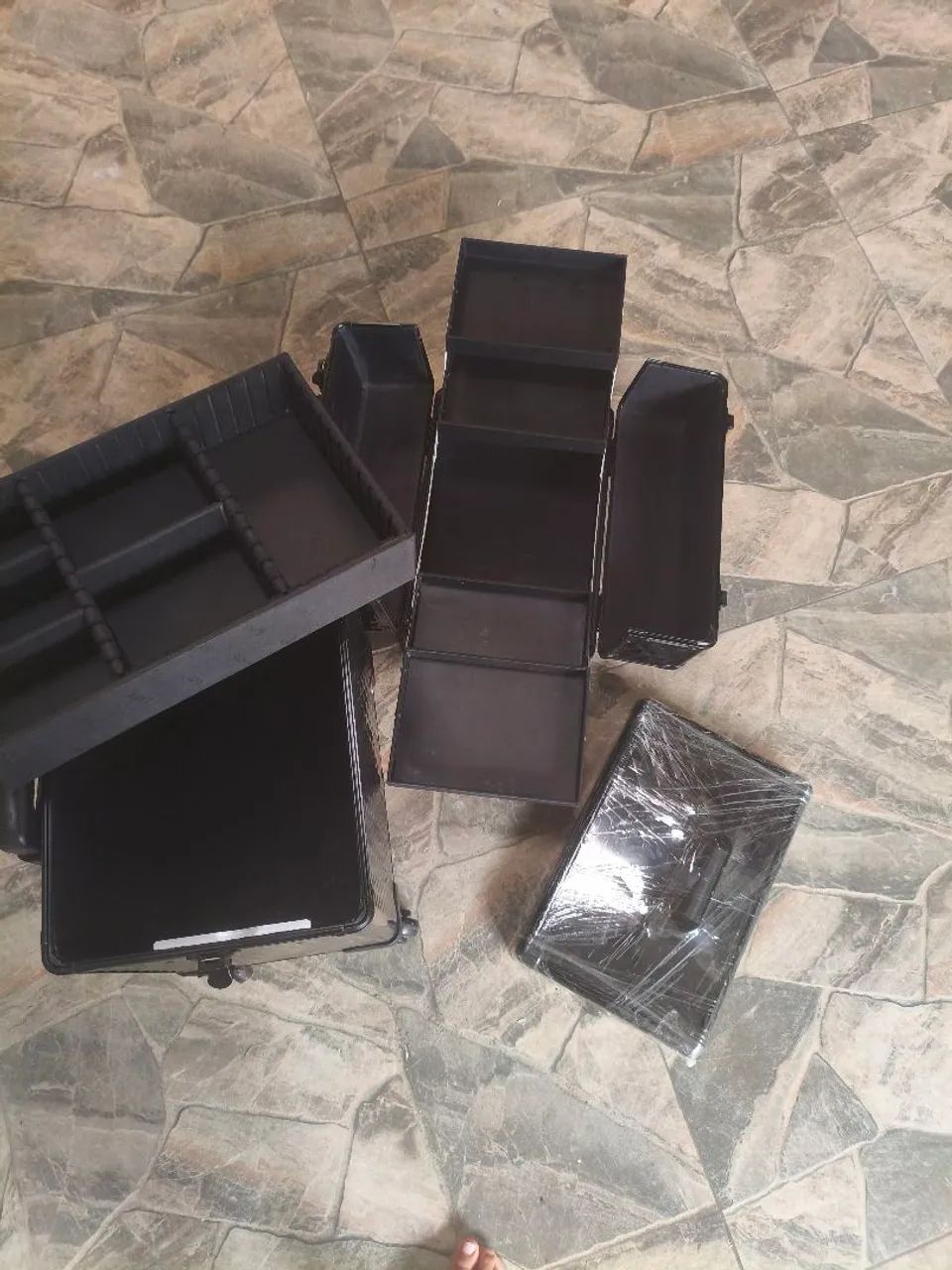 Maleta de maquiagem 2 andares  - Foto 4