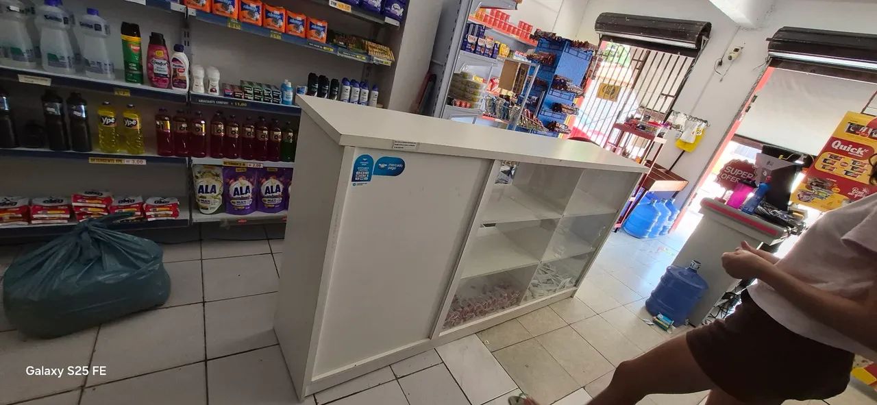 Balcão seminovo