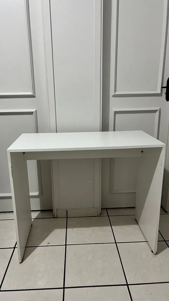 White MDF Table470986045093335040