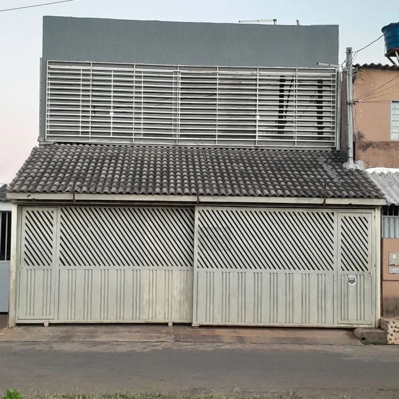 Vendo Sobrado no Roacho Fundo 2 Loja + apartamento 2q