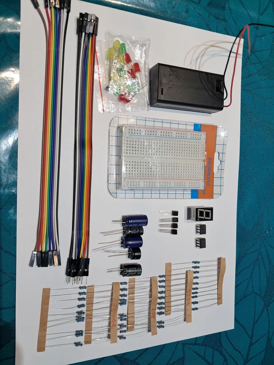 Kit Eletrônica com protoboard e componentes