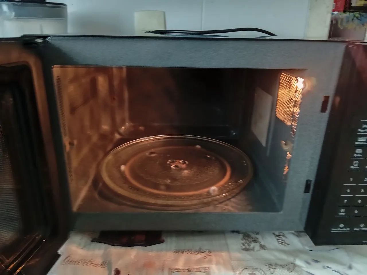 Micro-ondas Panasonic Black Glass em perfeito estado. - Foto 4