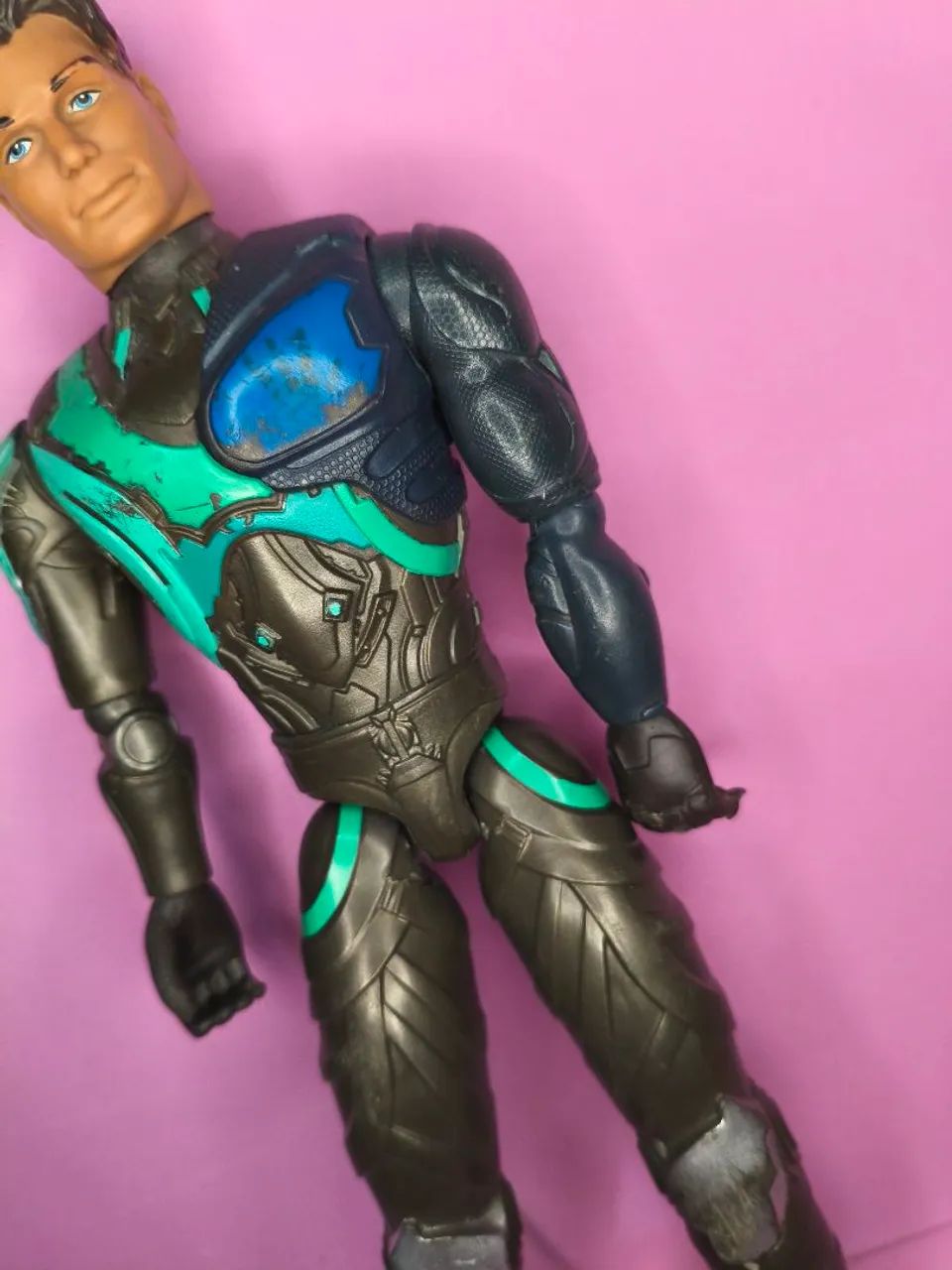 Boneco Max steel usado possui aranhões e falhas n pintura  - Foto 4