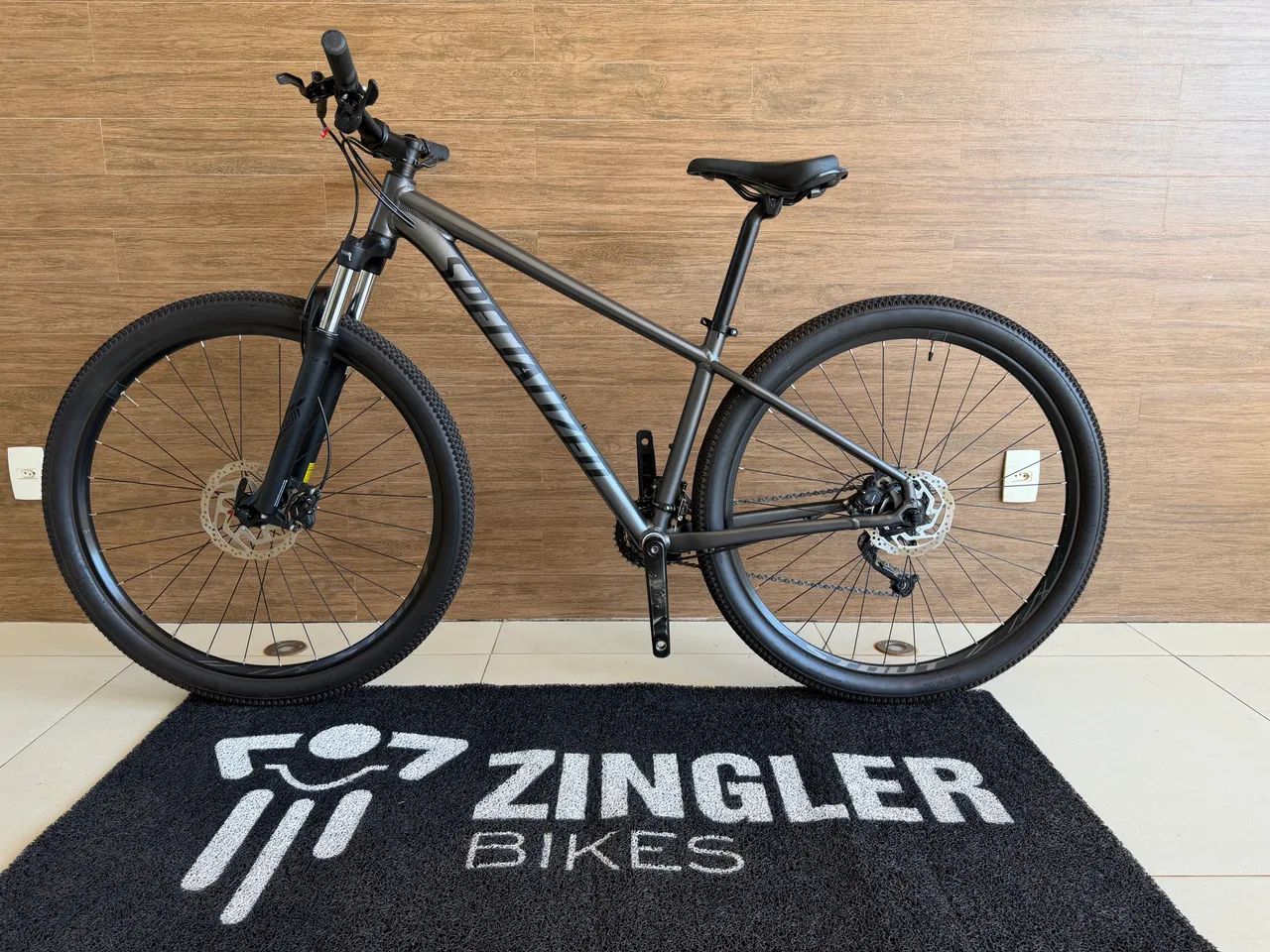 Specialized Rockhopper Comp Aro 29 Altus 18v Freio Hidráulico Tamanho M Estado de Nova - Foto 3