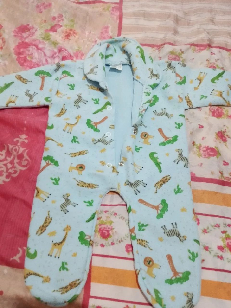 Três Macacão para bebe  - Foto 2