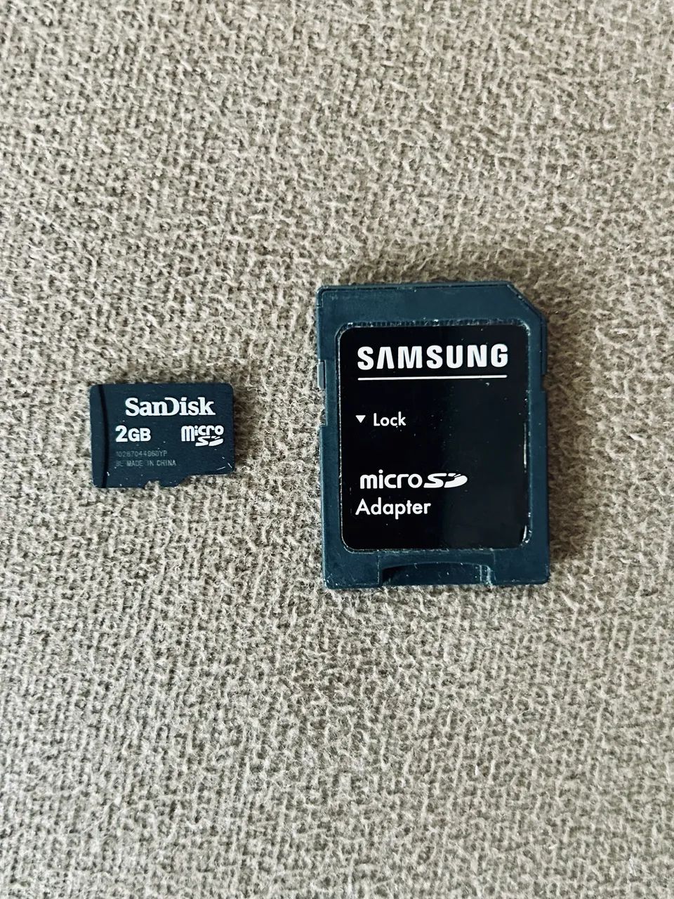 USB Flash Drives and Mini SD Memory Cards403064657753548803