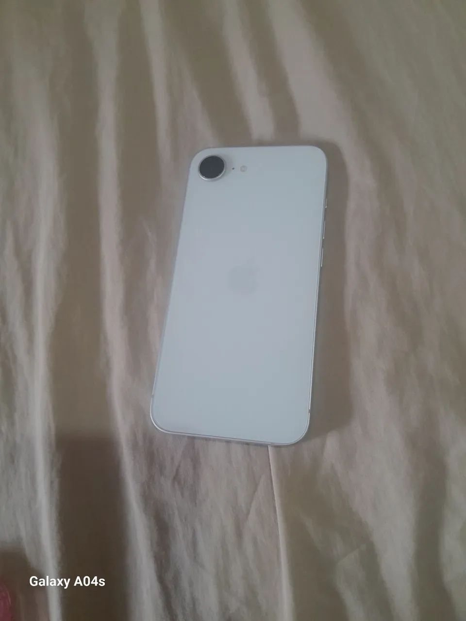 Celular iPhone  16e - Foto 5