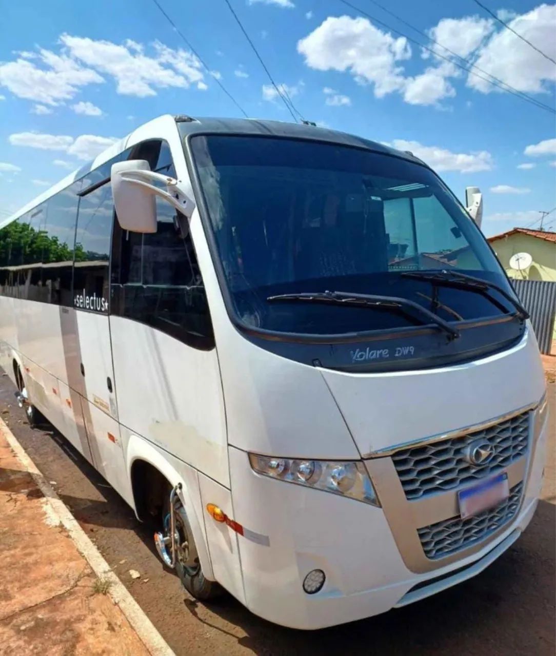 Microônibus Dw9 2013