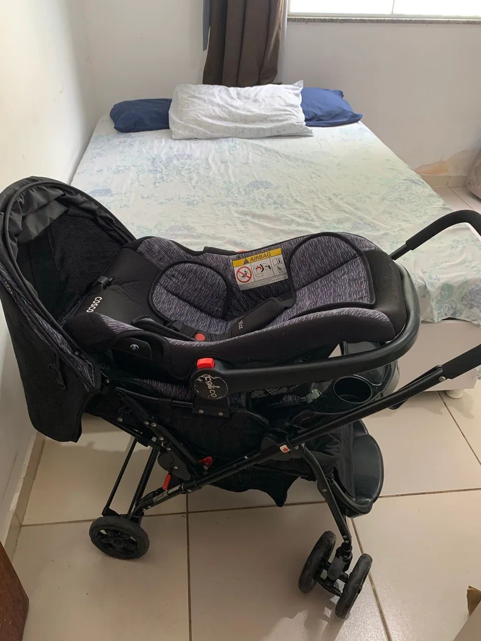 Carrinho com bebê conforto - Cosco reverse, preto - Foto 6