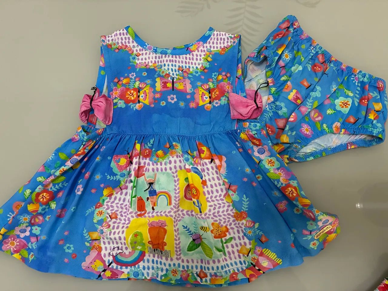 Lote roupas Alphabeto 