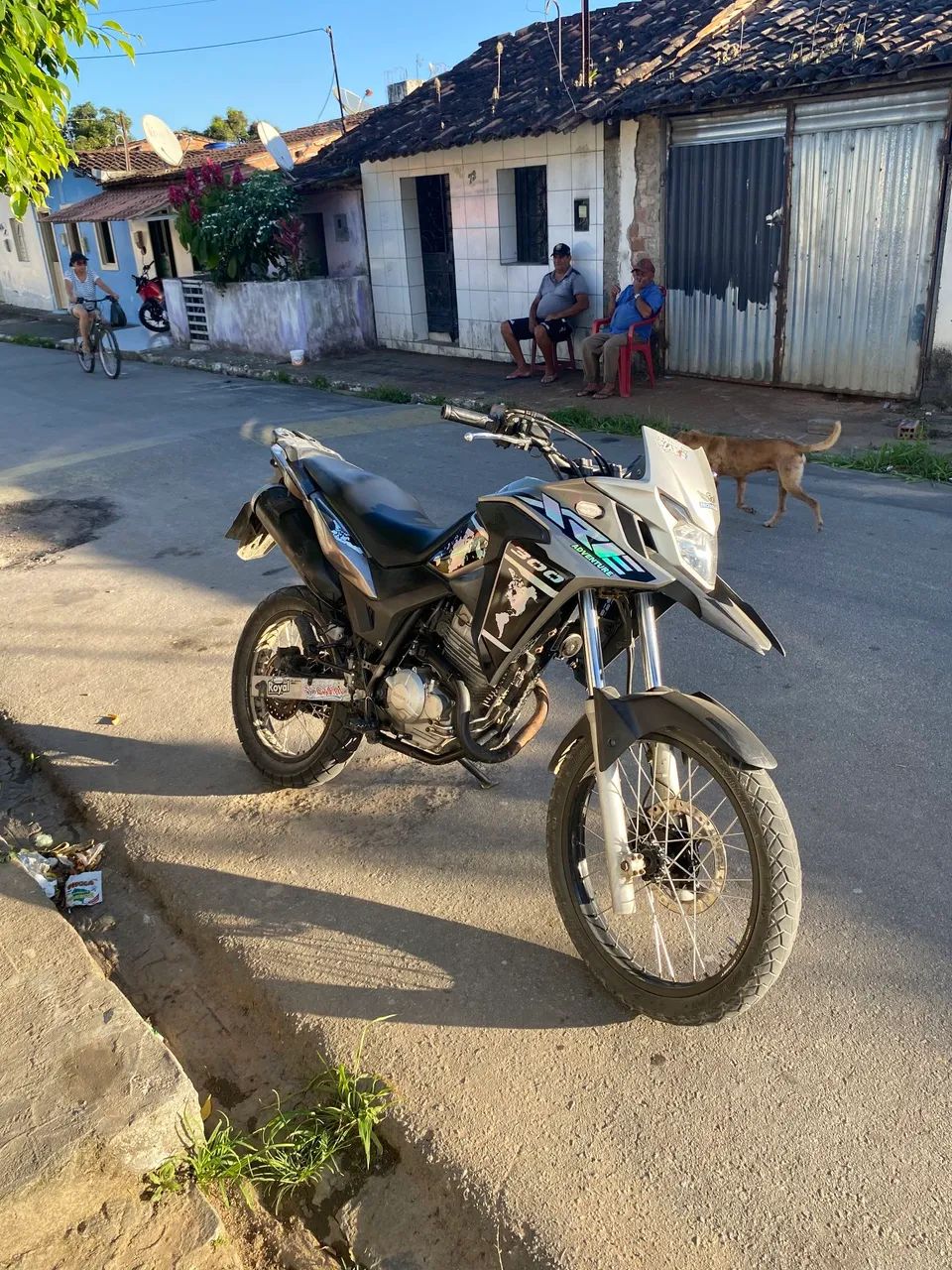 XRE 300 VENDO E TROCO