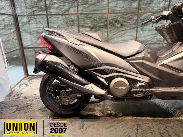 KYMCO AK 550 - Foto 4