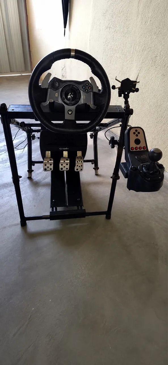 Volante com pedal e câmbio 