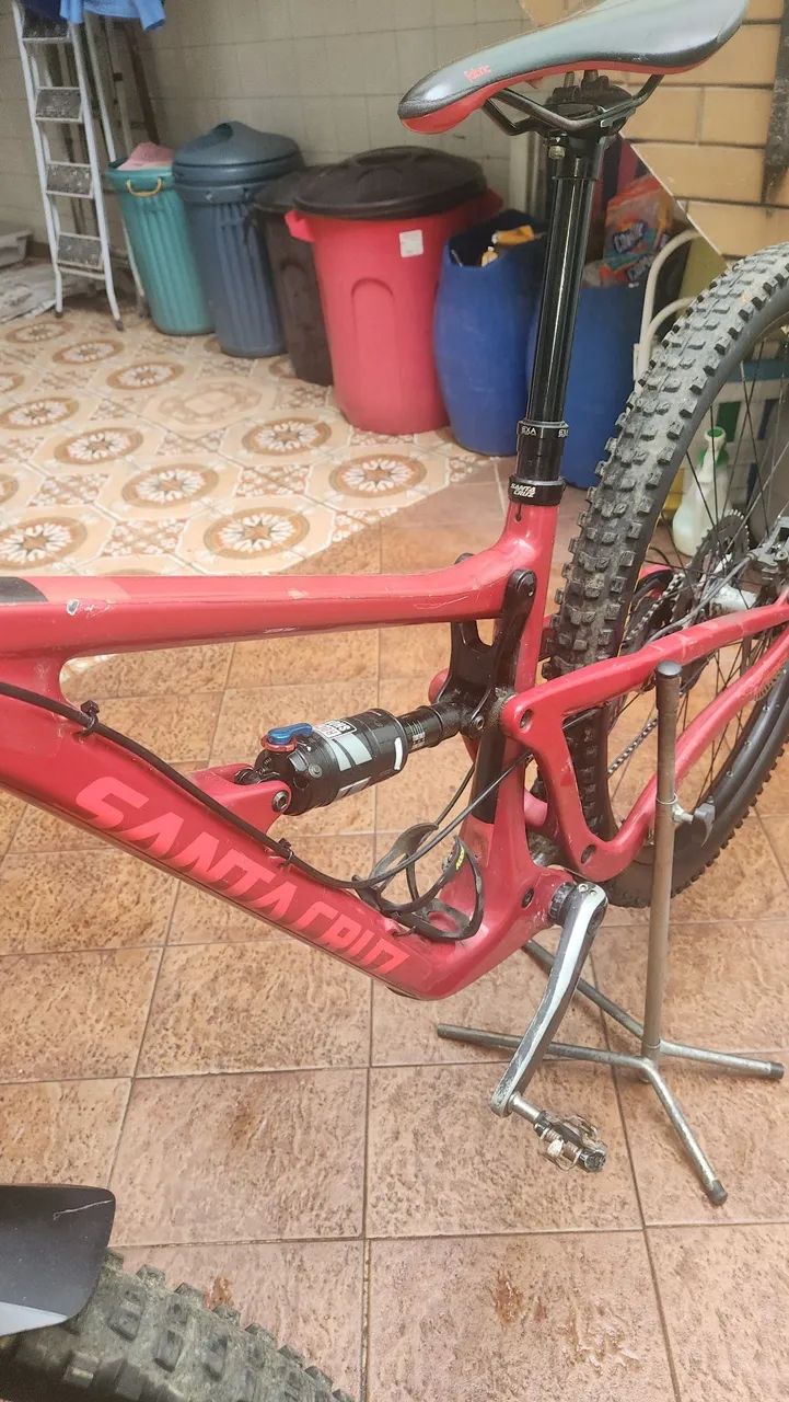 Vendo bike de  xc e enduro - Foto 4