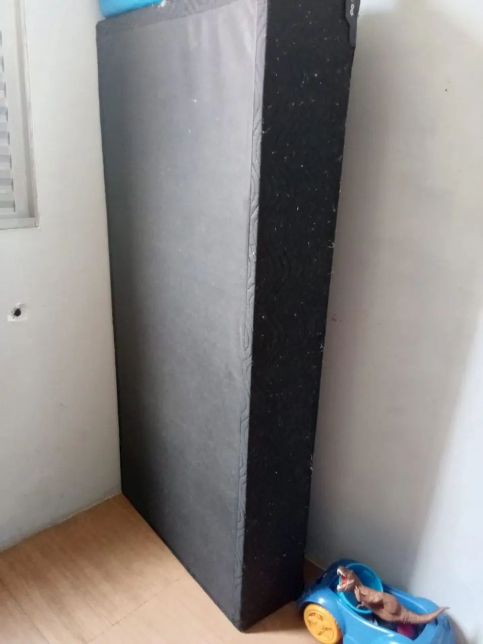Vendo essa cama sem colchão 