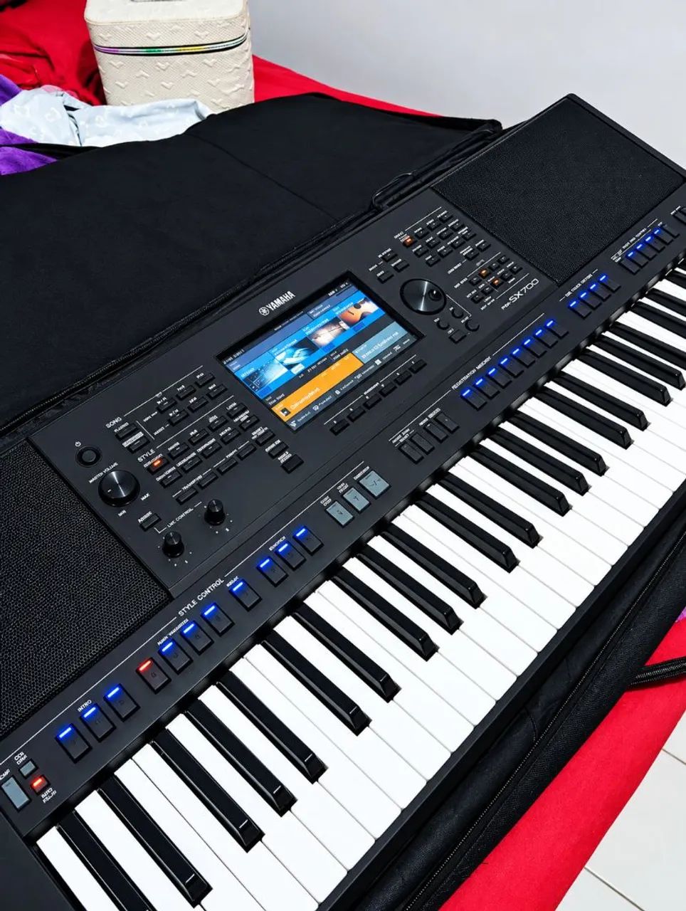 YAMAHA PSR SX-700 - Instrumentos musicais - Mussurunga, Salvador