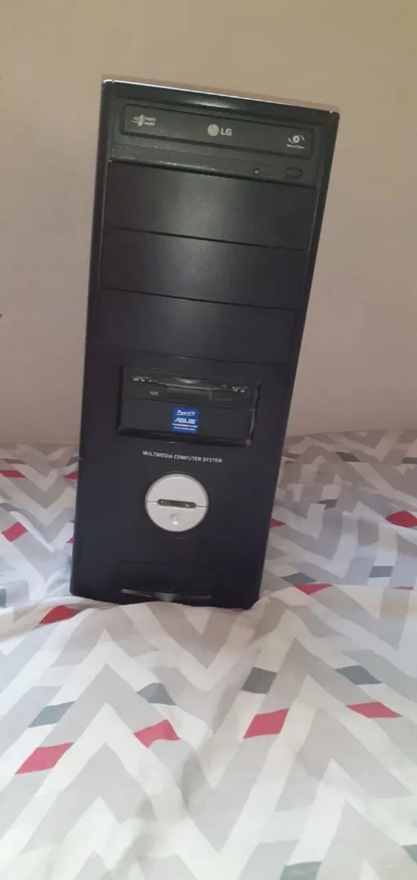 Computador completo em perfeito funcionamento 