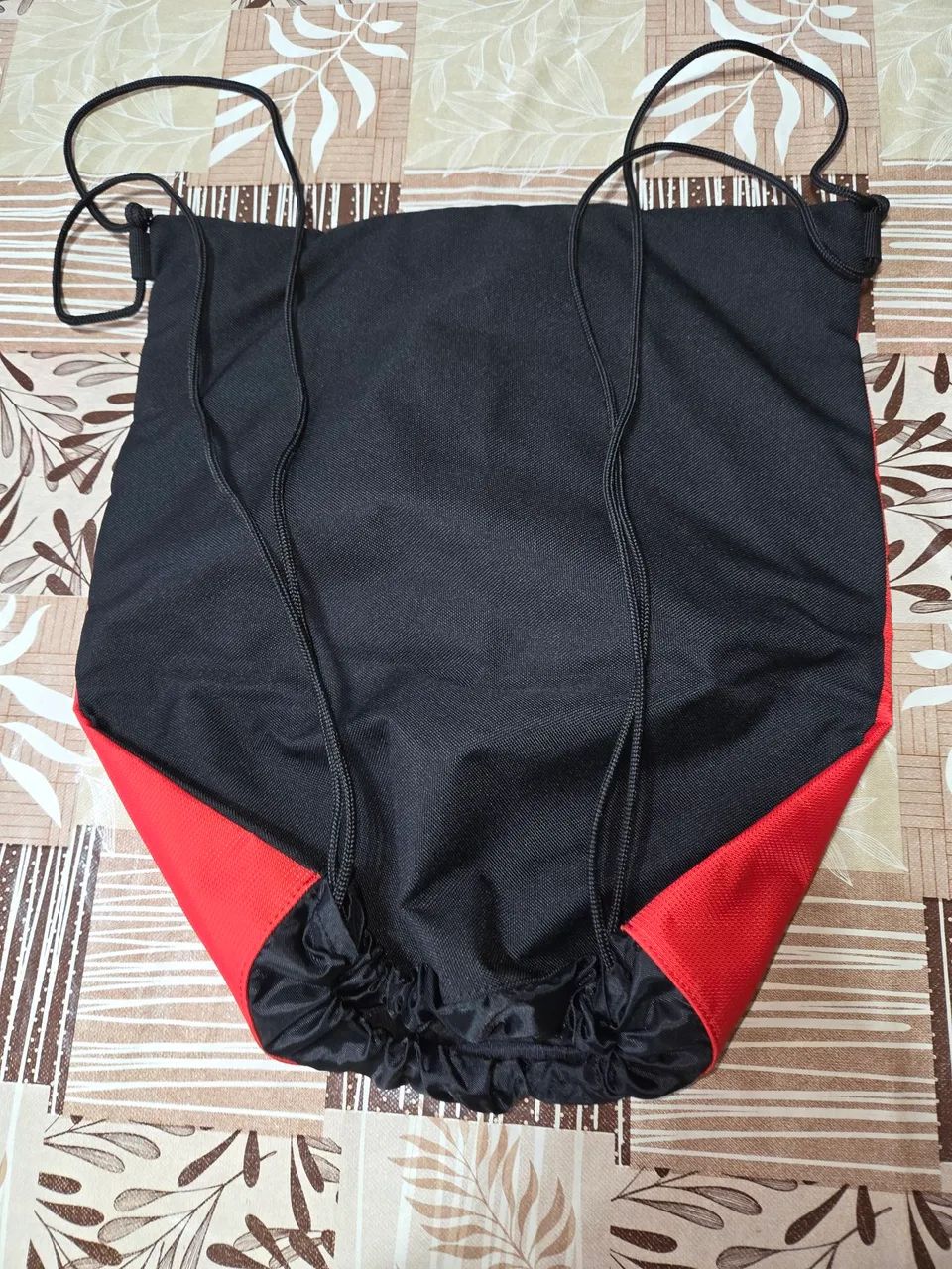 MINI MOCHILA FERRARI DA PUMA , TECIDO TEXTURIZADO  , NOVA ! - Foto 3