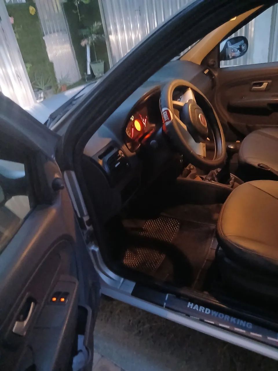 Fiat Strada Working Hard 1.4 Fire Flex 8V CS 2017 - Foto 4