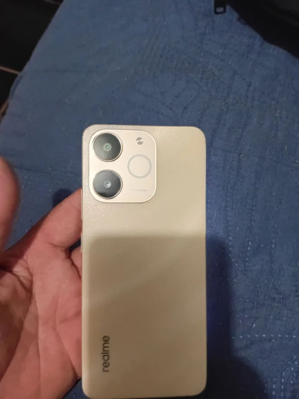 Celular  semi novo 