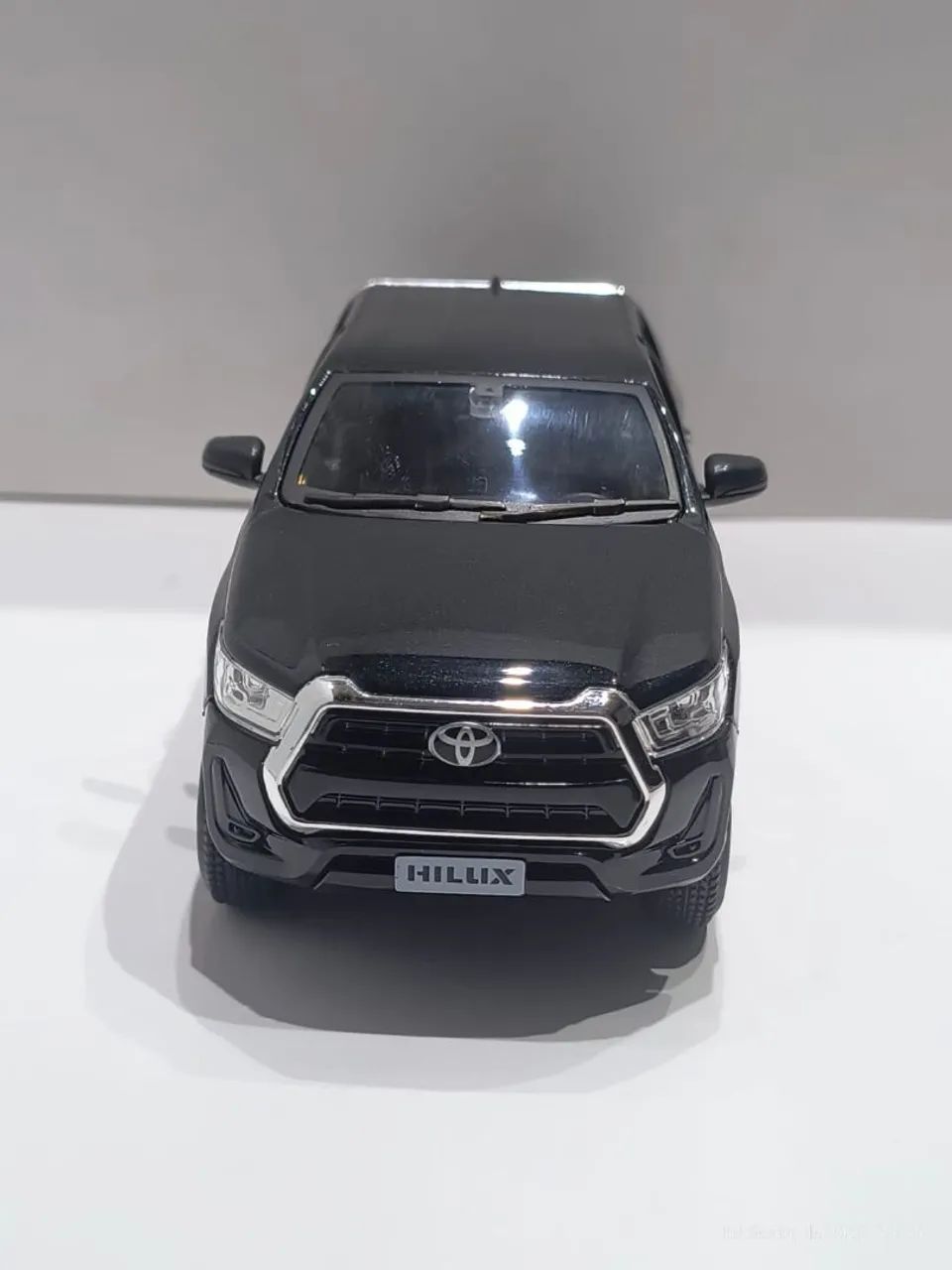 Miniatura Toyota Hilux Escala 1:24 - Foto 2
