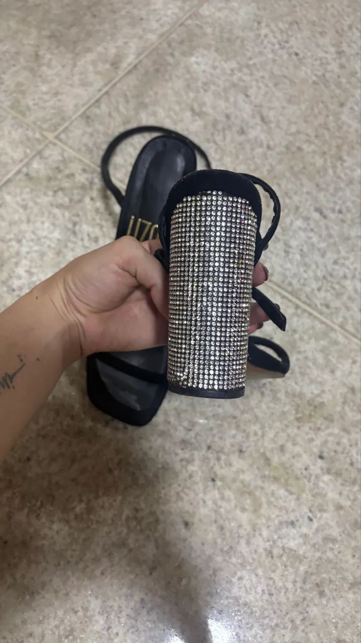 Sandália Uza com Pedraria Multicolorida - Foto 4