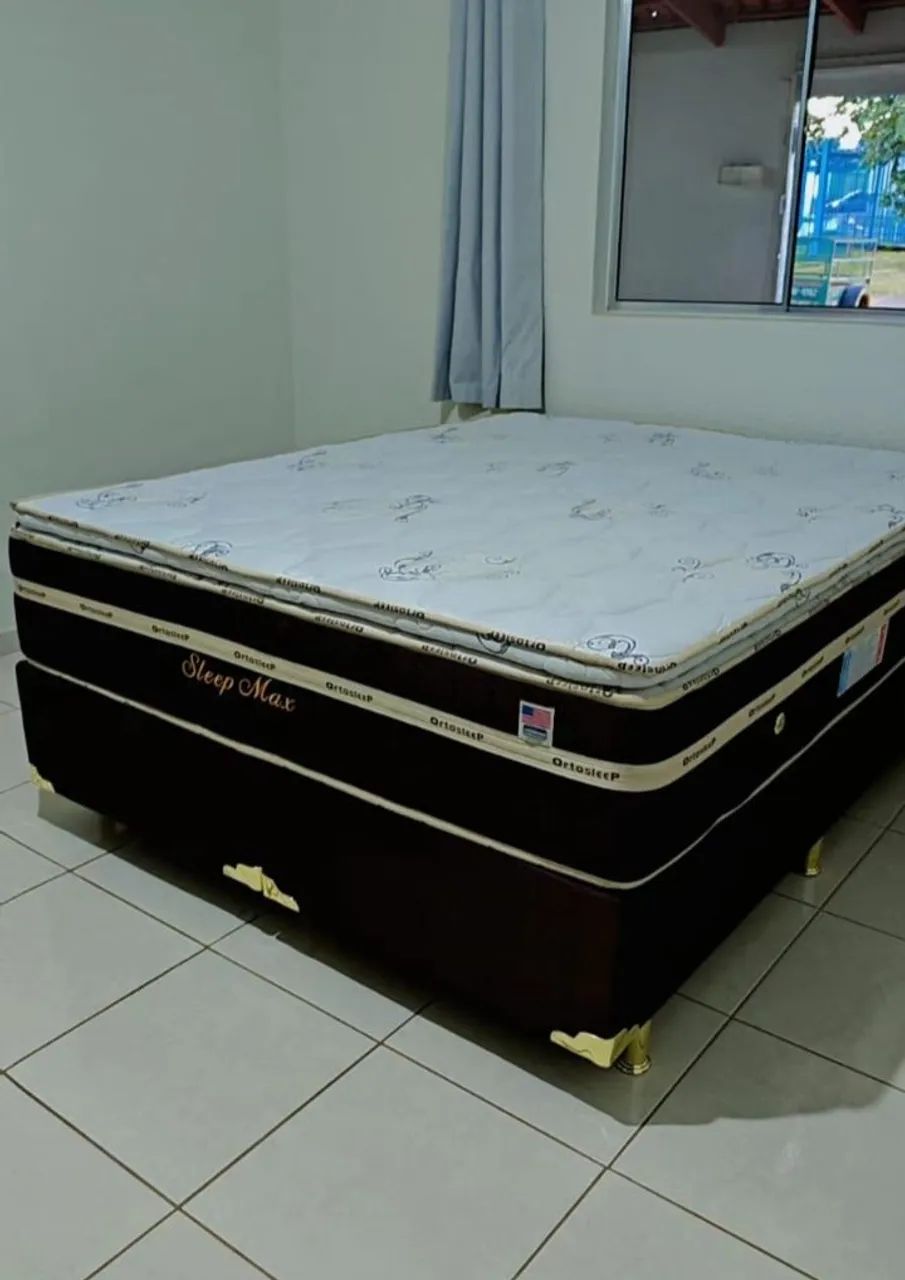 Cama Queen. Disponível 