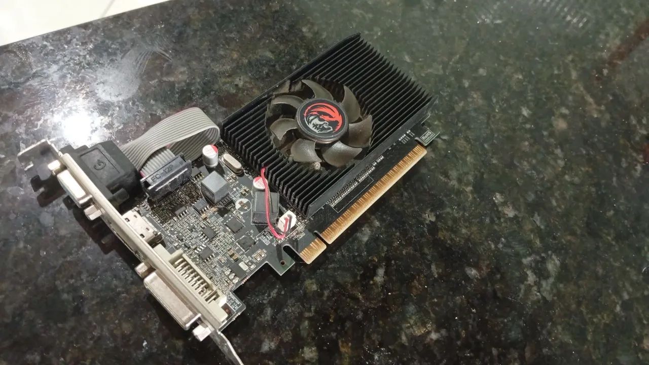GT 210, totalmente bem conservada