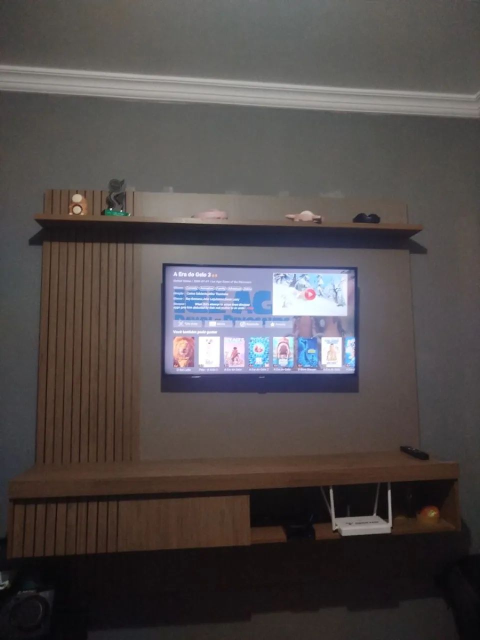 PAINEL TV MADEIRADO