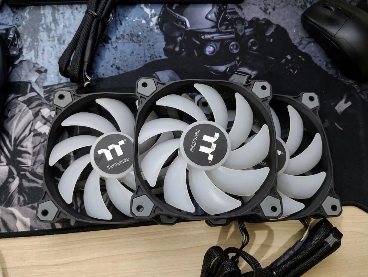 Fans ARGB termalteke com controladora