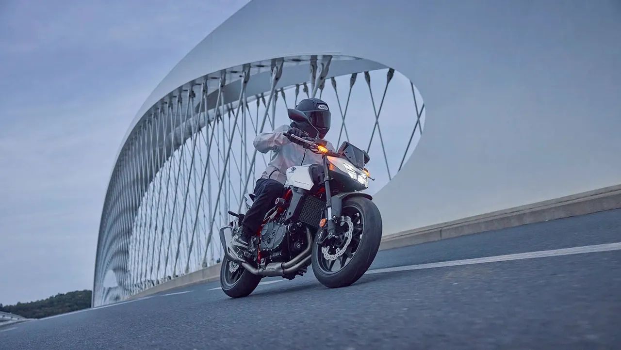 CB 750 HORNET ZERO KM  - Foto 3