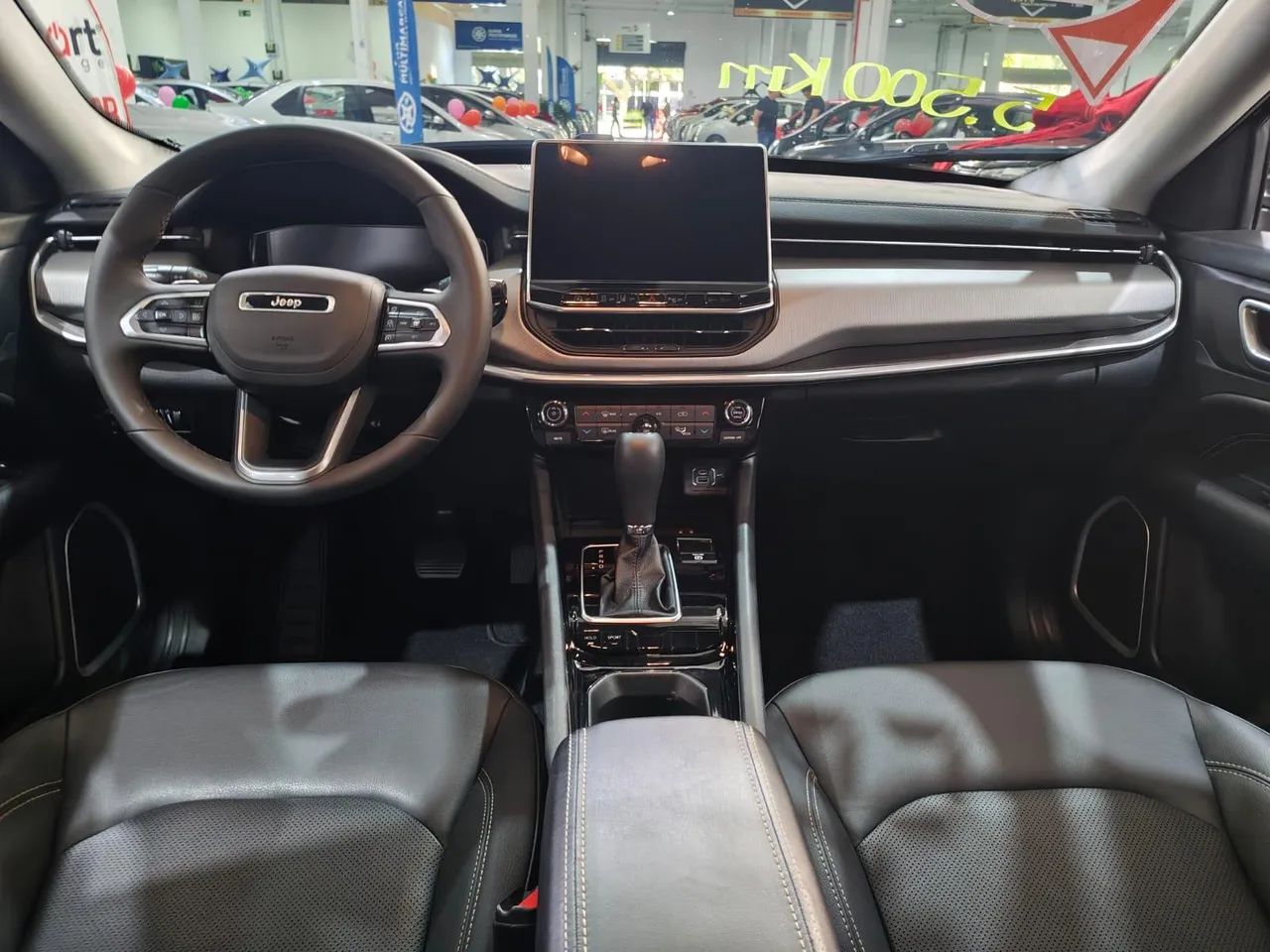 Jeep Compass Long. T270 1.3 TB 4X2 Flex AUT 2026 - Foto 4