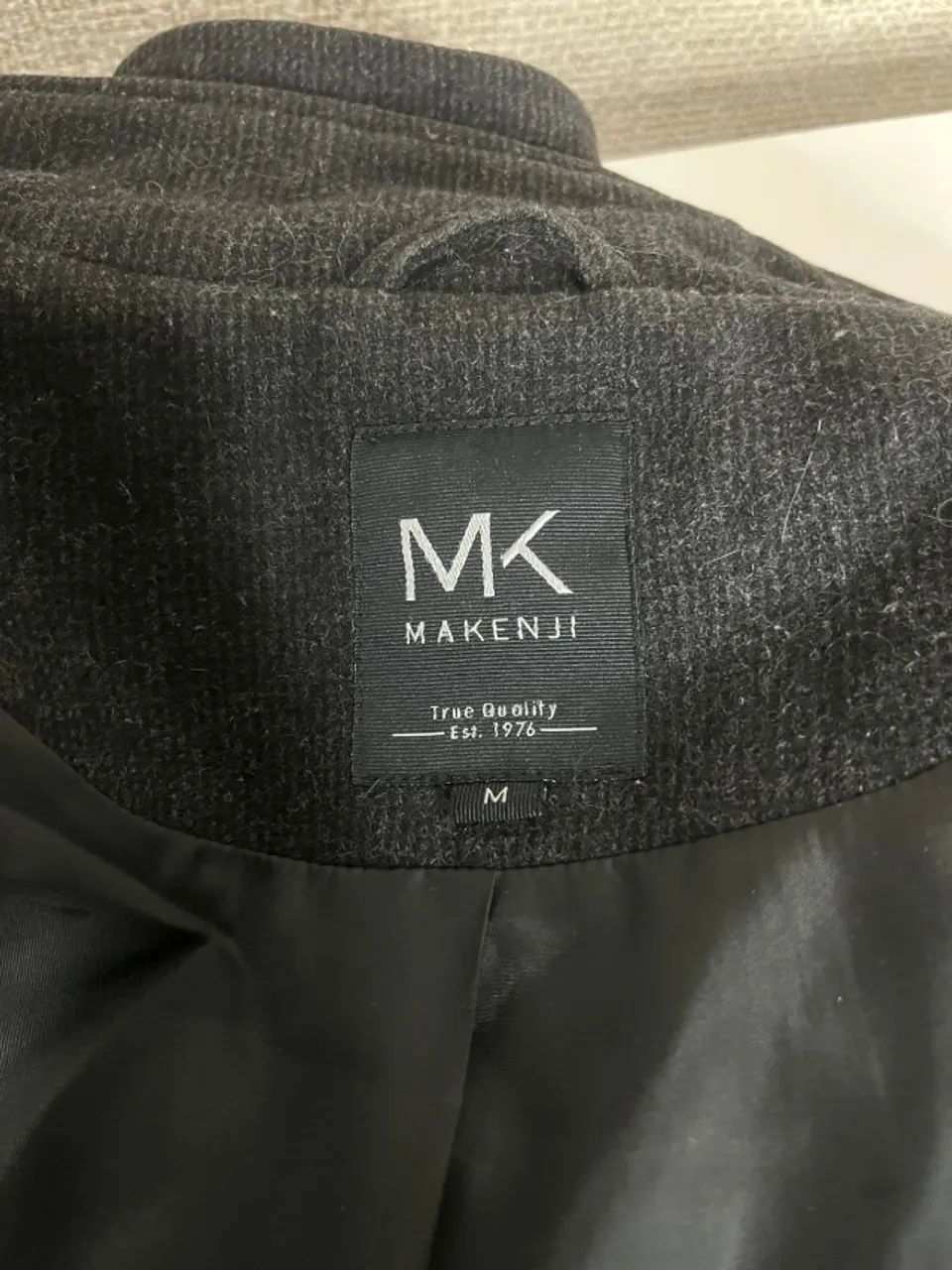 casaco lã batida preto 50% lã Makenji - Foto 4