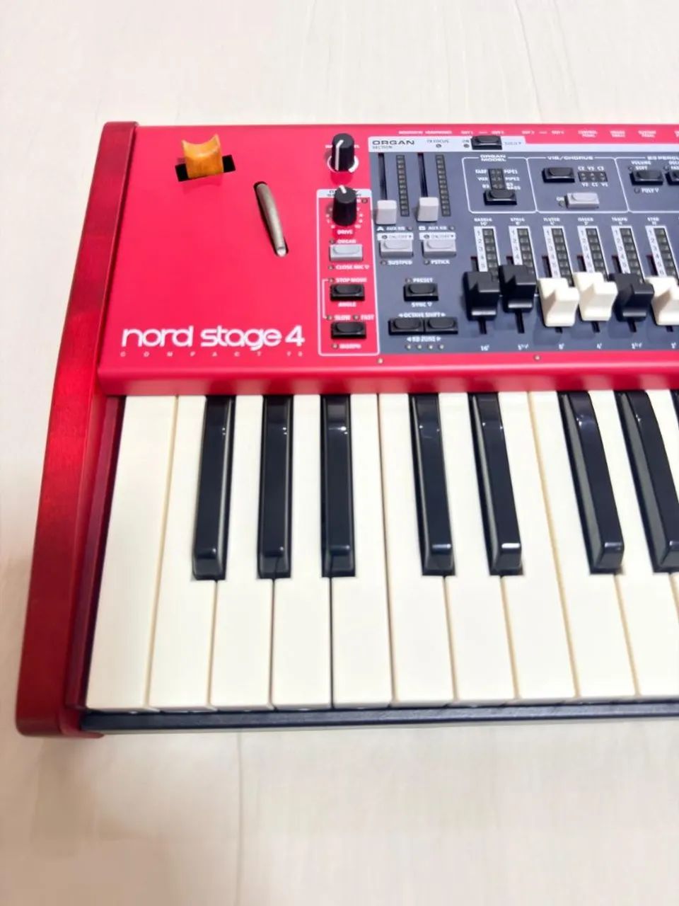 Nord stage 4 compact 73 - Foto 2