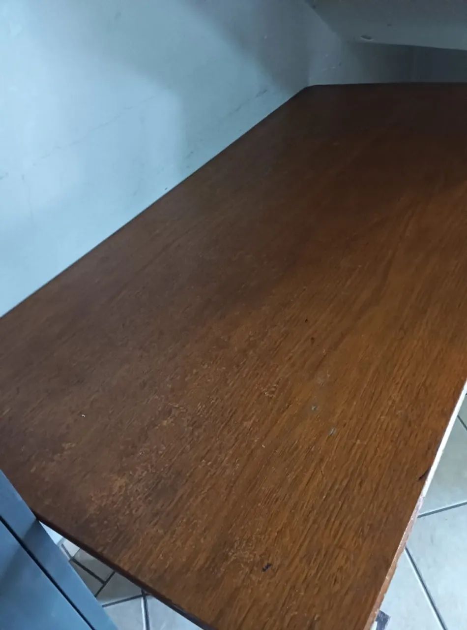 Mesa Grande de Madeira Larg 85cm 1,62 cm e Alt 85cm