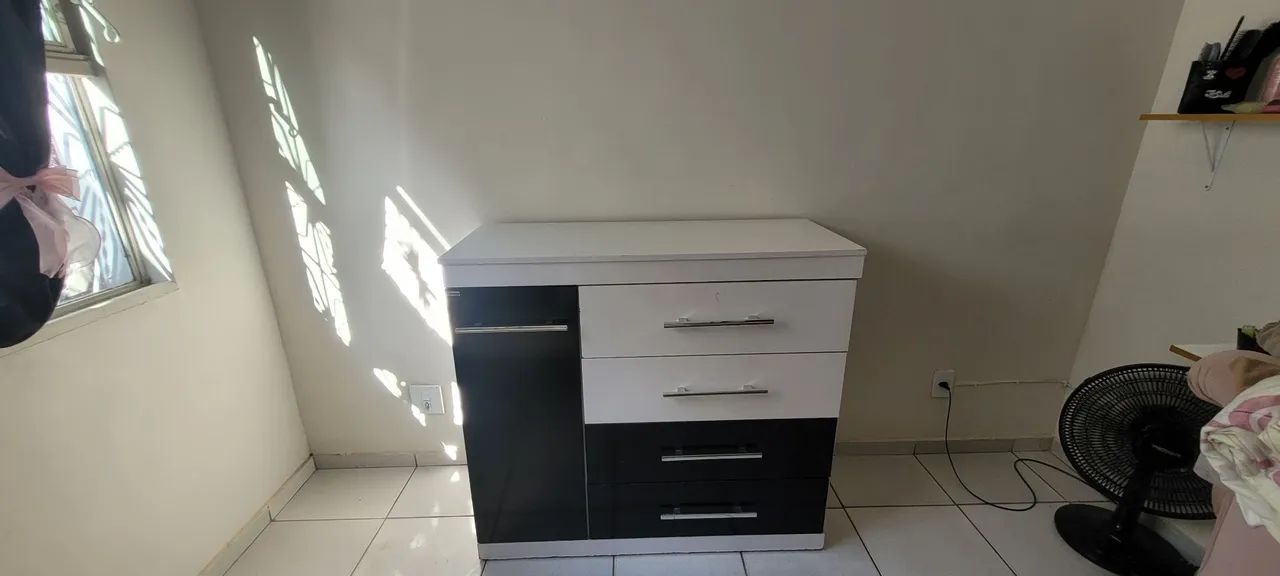 Cômoda 4 gavetas  - Foto 2