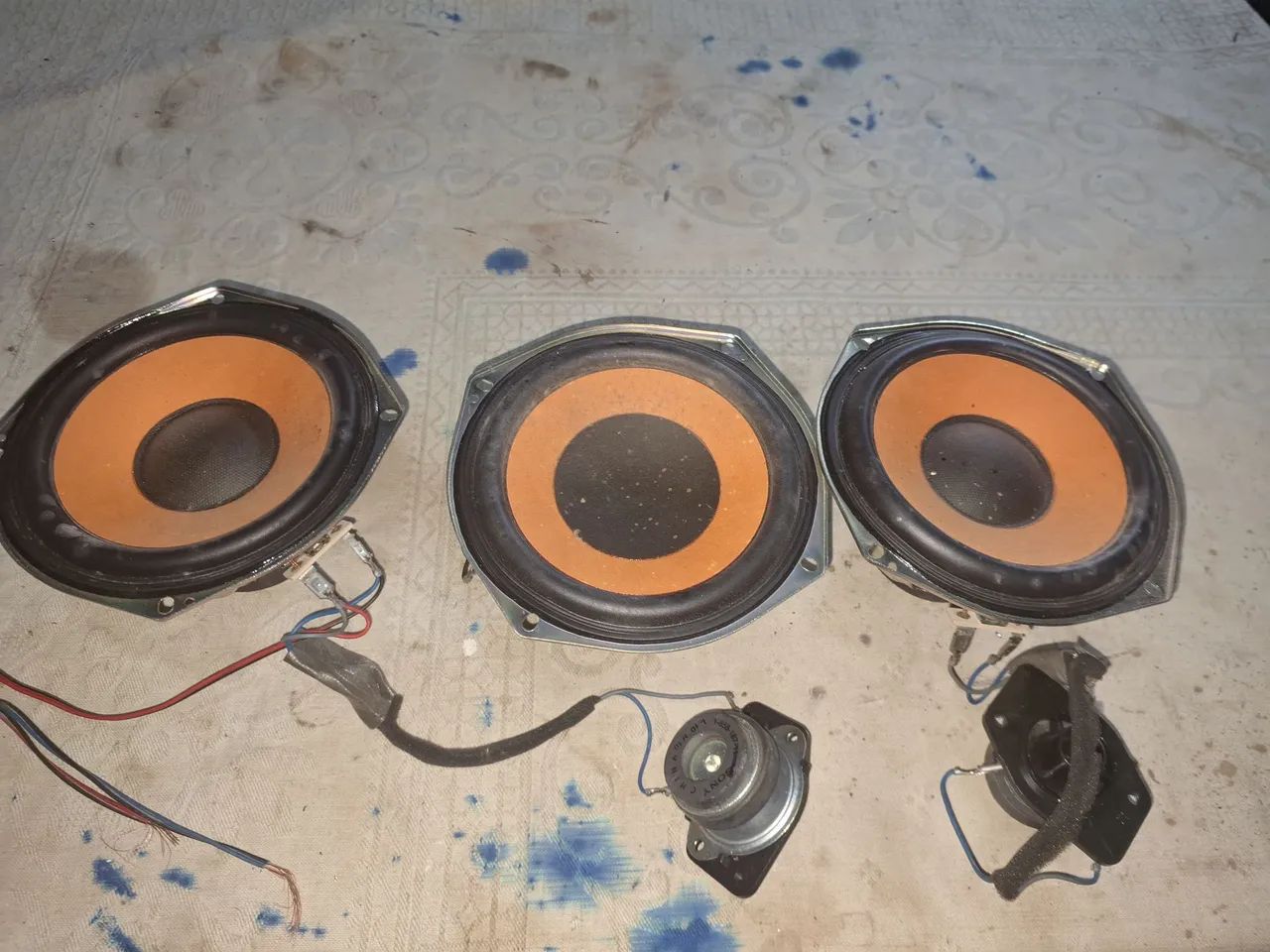 3 autofalantes  sony de 5 polegadas. 360w 6 ohms  funcionando perfeitamente 