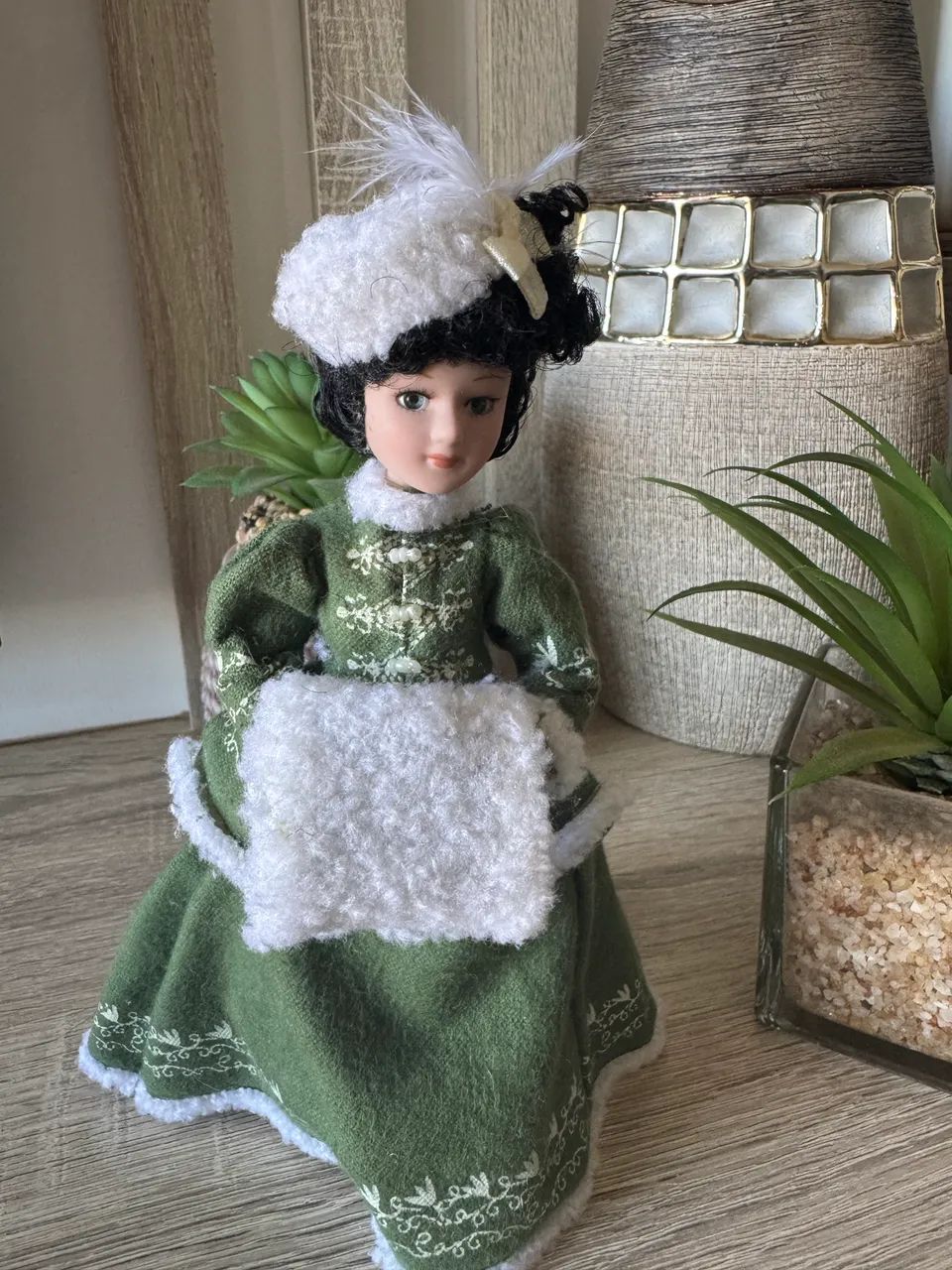 Boneca de porcelana Damas da Época - Foto 2